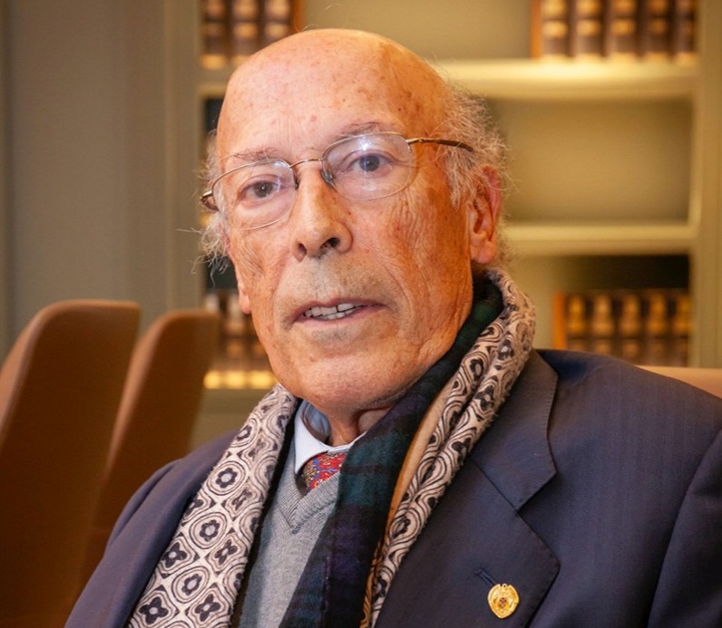 El Excmo. Sr. D. Agustín García Asuero nuevo miembro de honor de la Academia Hispanoamericana de Doctores